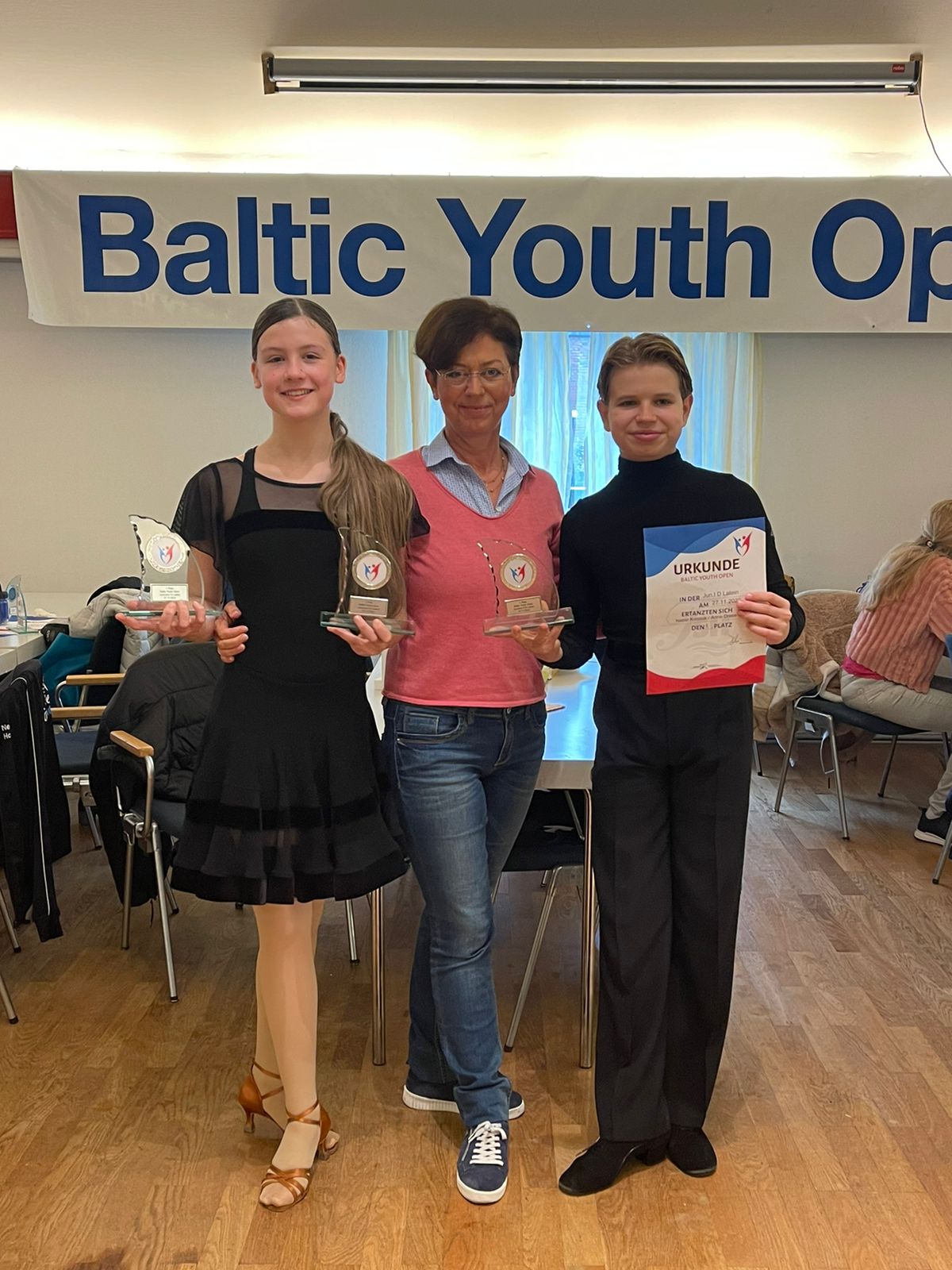 Nazar Karpiuk/Anne Drees mit Trainerin Andrea Knief