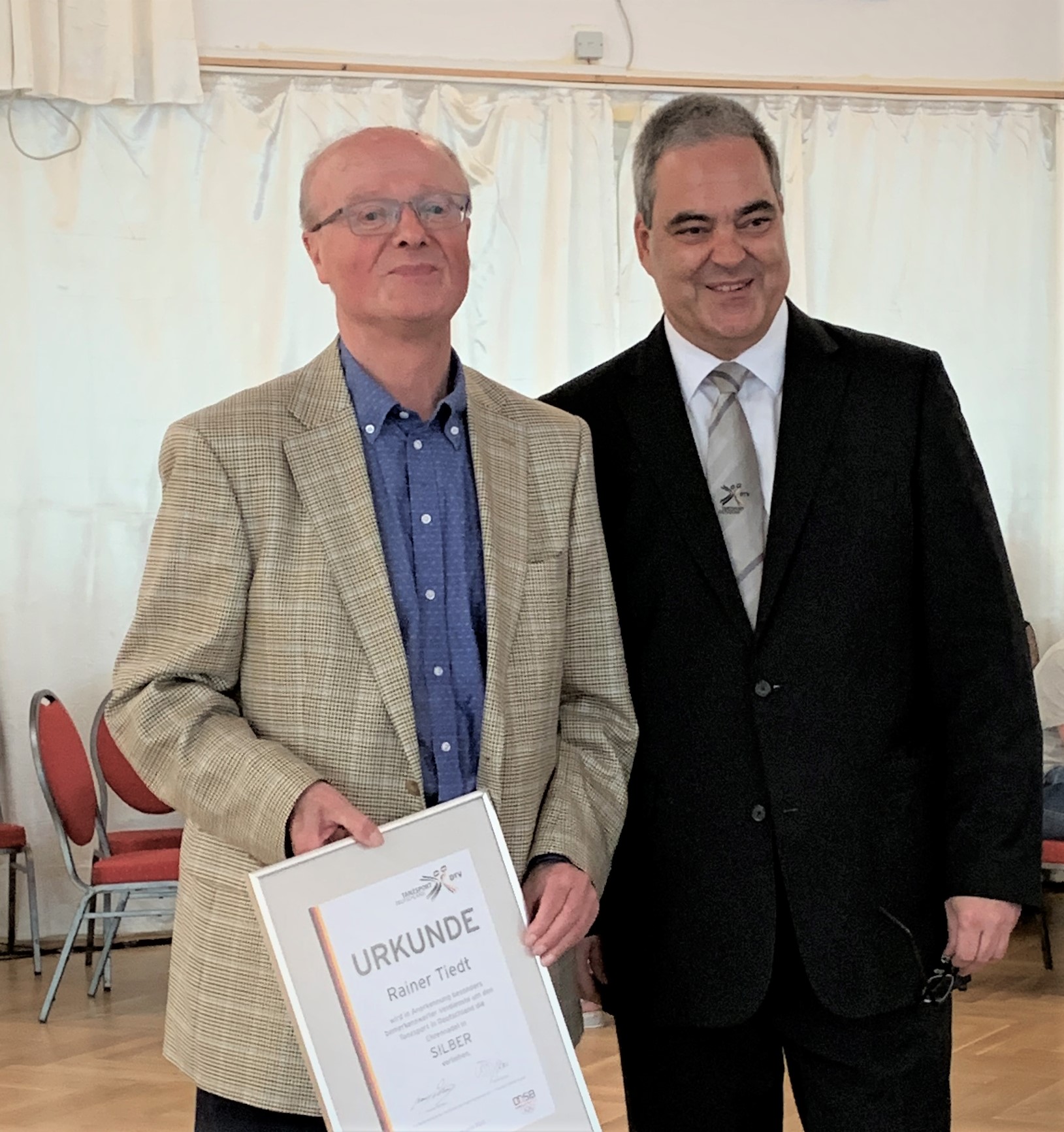 Rainer Tiedt (l.) mit DTV-Vize Thomas Wehling